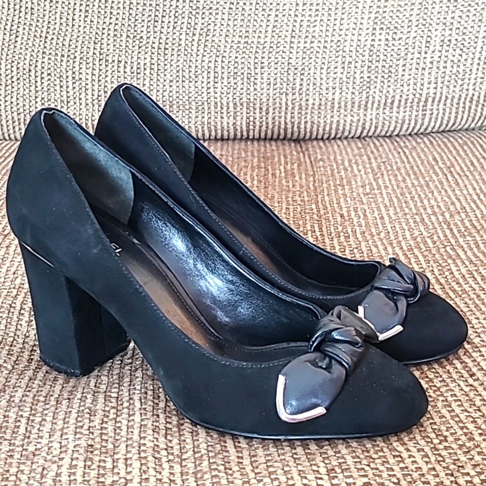 Michael Kors black suede heels w/bow, 6
